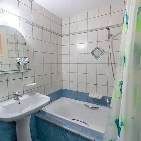 Apartment Sunny Aprt At Klelia *